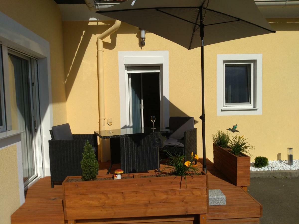 Ferienwohung Fam. Fink Appartement Riegersburg Buitenkant foto