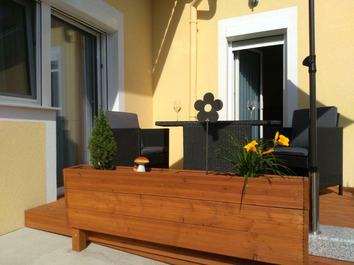 Ferienwohung Fam. Fink Appartement Riegersburg Buitenkant foto